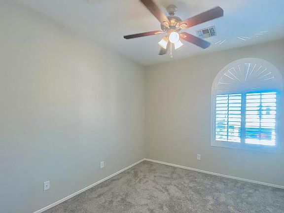 2nd image of 1613 W Lacewood Pl