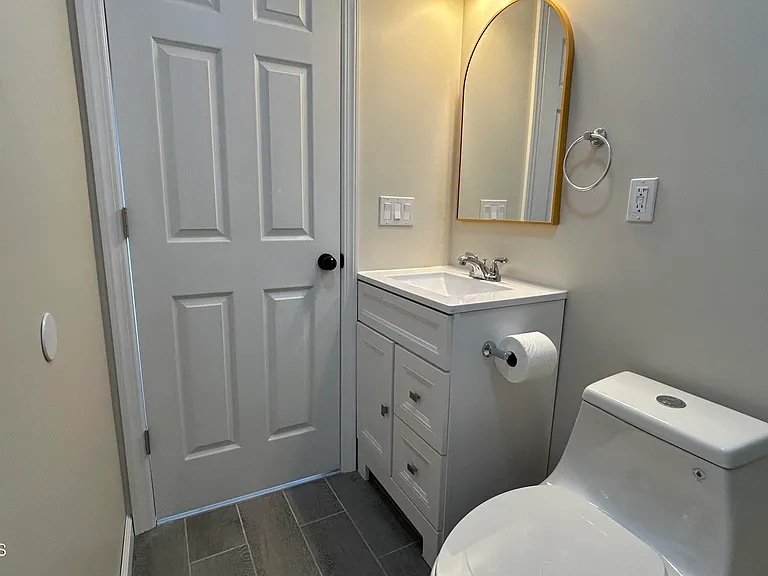 58 Kearney Ave — Photo 8