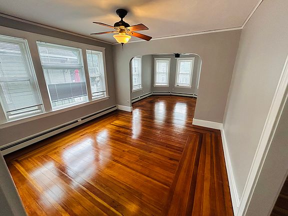 2nd image of 39-41 Pinehurst Ave #2