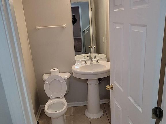 3rd image of 6390 Alford Cir Unit 4