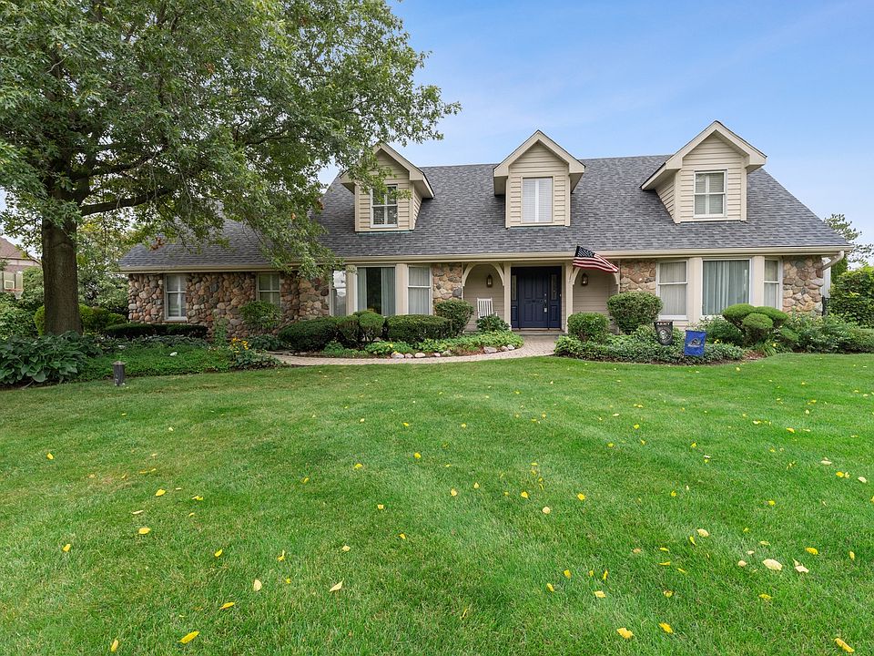 1st image of 5511 River Park Dr