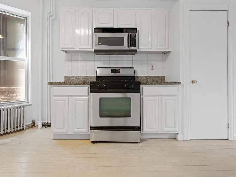 552 Broome St #2B — Photo 2