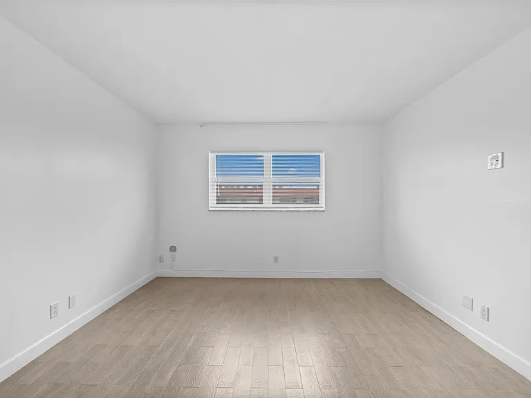 5321 NE 24th Ter #506A — Photo 14