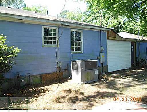 3rd image of 2306 Lorraine Dr