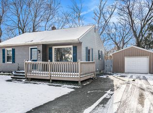 90 Moffett Ave, Kalamazoo, MI 49004