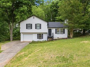 40 Hickory Ln, Dallas, GA 30132
