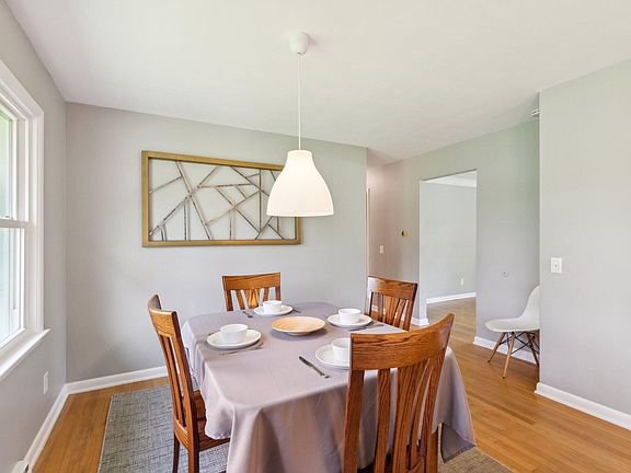 5th image of 5139 Merryview Dr