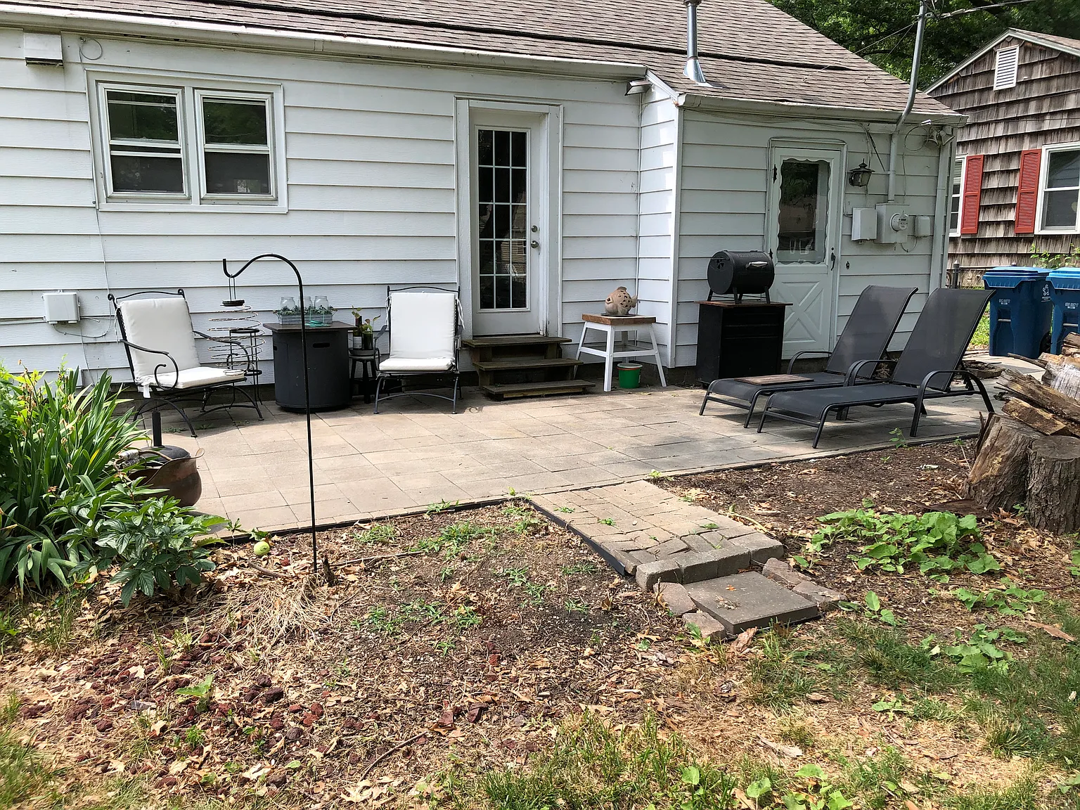 2 bed, 900 sqft, $2,100 — Photo 3