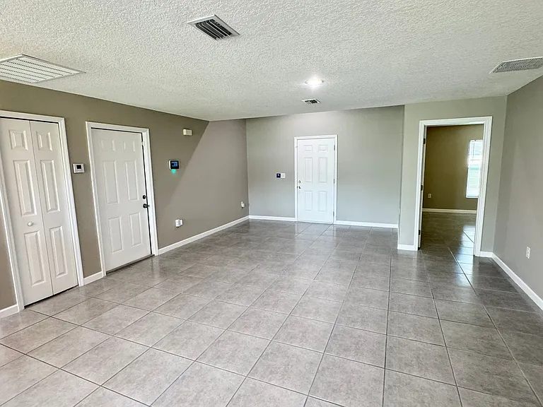 851 San Filippo Dr SE — Photo 18