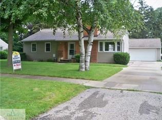 1221 Jenne St, Grand Ledge, MI 48837