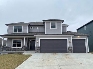 8655 NW 74th Terr, Kansas City, MO 64152