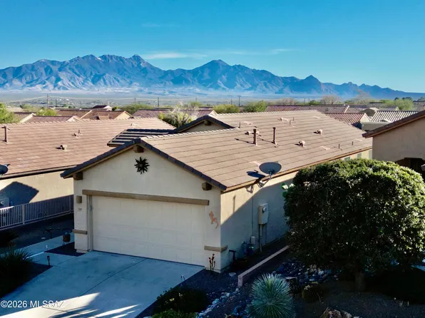 542 W Astruc Dr, Green Valley, AZ 85614