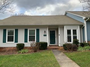 2702 Cottage Cir, Raleigh, NC 27613