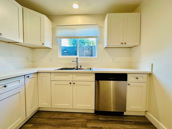 4th image of 1812 Foothill Blvd #1817
