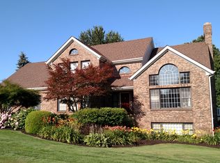 6017 Regal Dr SW, Grandville, MI 49418