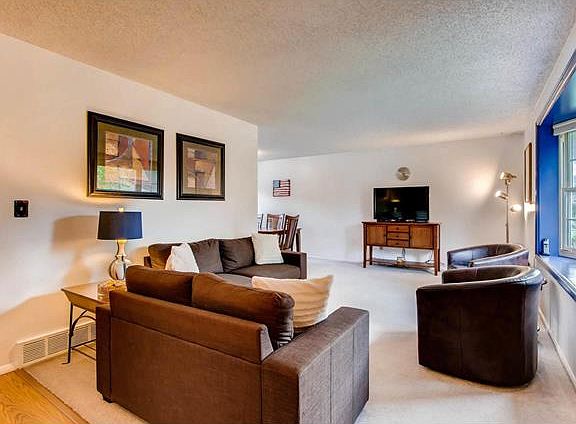4th image of 10952 W Oregon Pl