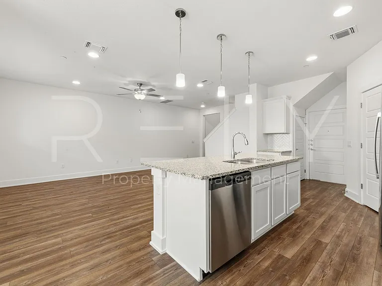 11202 Gadsen Ln #67 — Photo 12