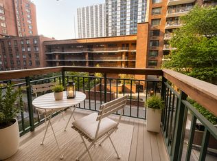 333 Rector Pl APT 313, New York, NY 10280