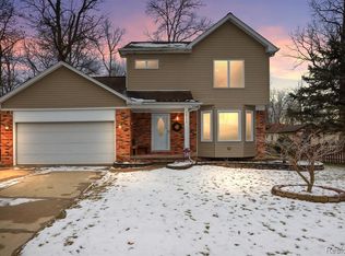 48494 Wheatfield St, Chesterfield, MI 48051