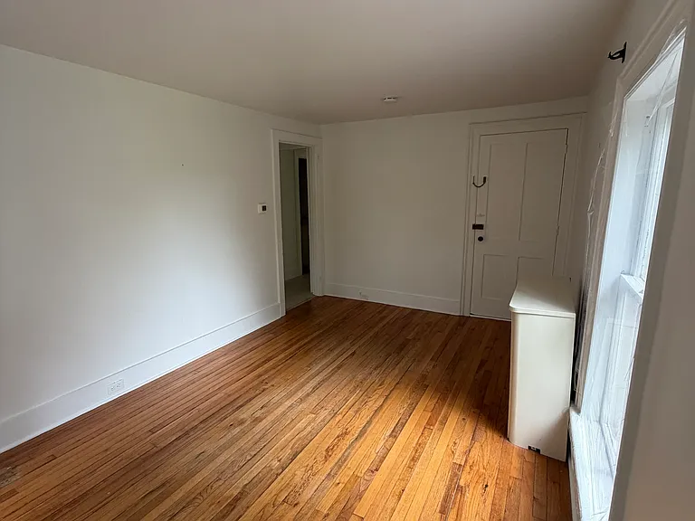 180 W Main St — Photo 8