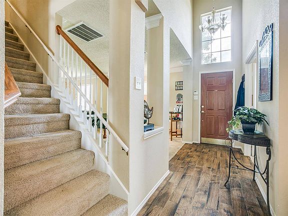 3rd image of 4913 Silverweed Dr