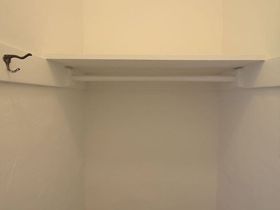 5th image of 2062 Argyle Ave #A