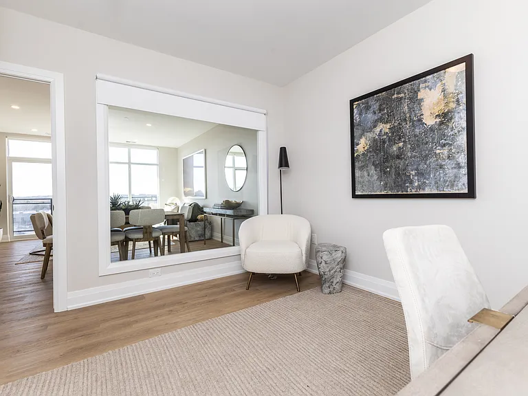 4286 King St E — Photo 59