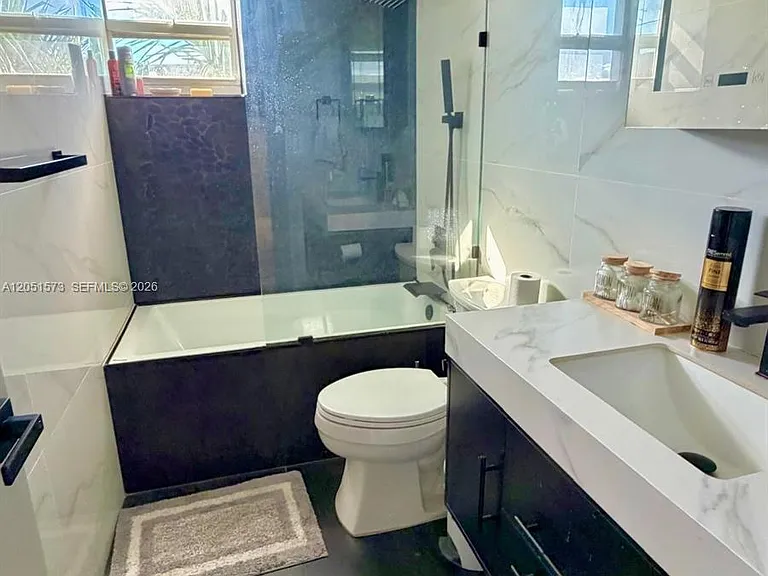 3111 N Ocean Dr #401 — Photo 19