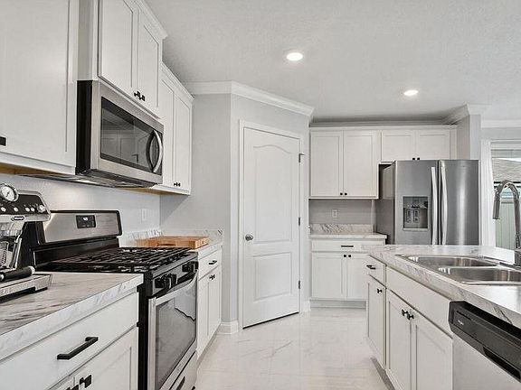 5th image of 49 Jarama Cir