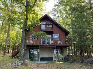 599 Clubhouse Dr, East Stroudsburg, PA