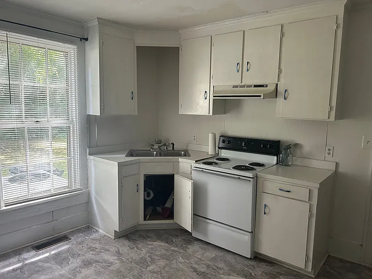 318 S Limestone St — Photo 22