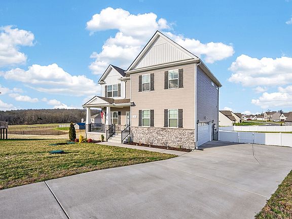 2nd image of 301 Hilltop Ct