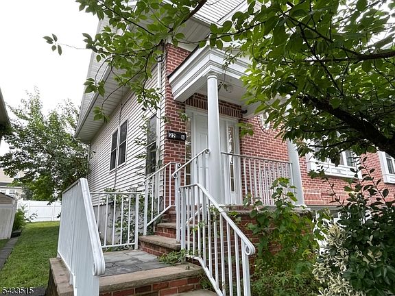 2nd image of 22 Ocean St Unit A