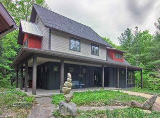 20353 Hunter Rdg, Lake Ann, MI 49650