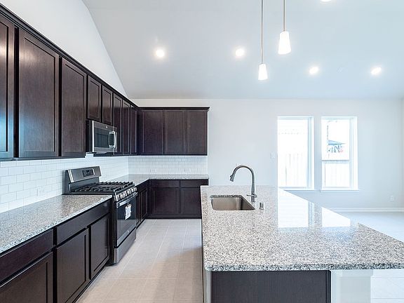 4th image of 8810 W Crescent Lake Cir