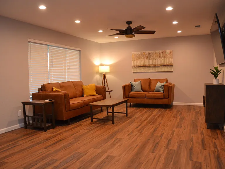 409 N Lea Ave — Photo 10