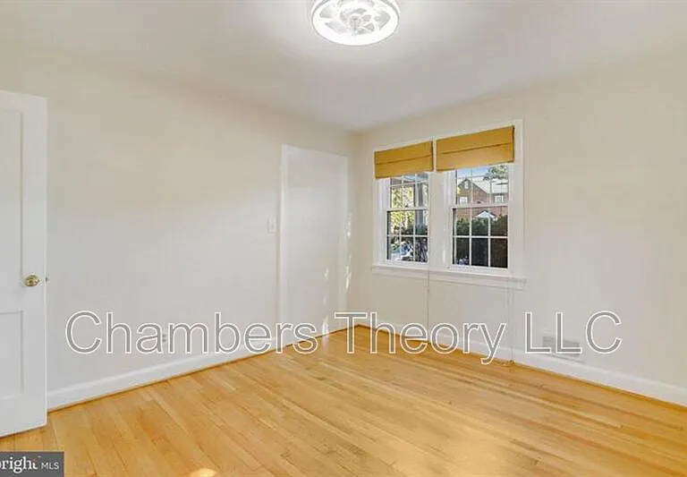 530 N Nelson St #1 — Photo 8