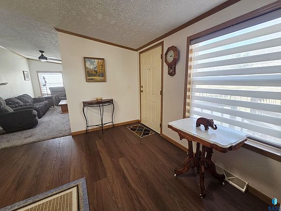 2nd image of 212 S Perry Ave
