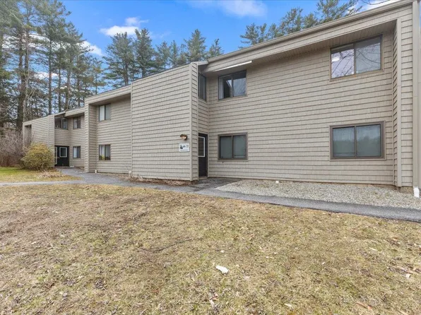 72 Hawthorne Circle, South Burlington, VT 05403