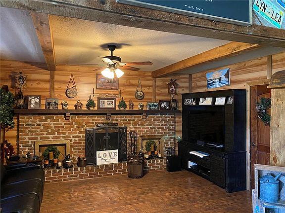 5th image of 111 Lake Gem Dr