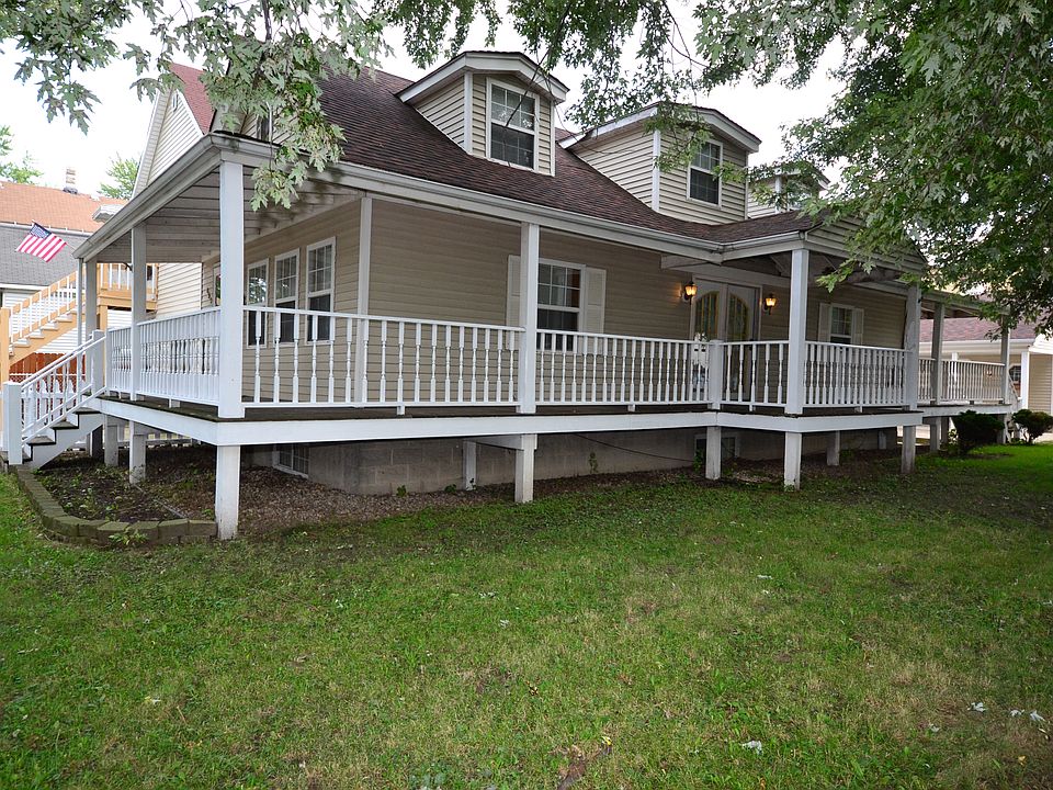 1st image of 457-59 W 42nd Pl #1