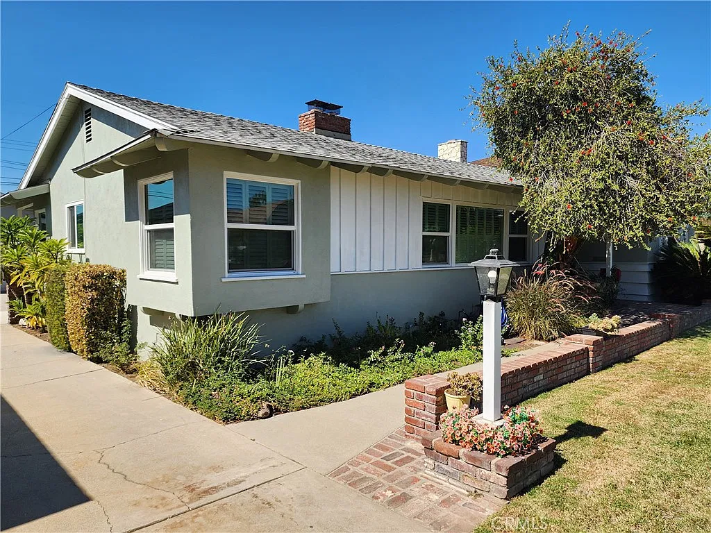 3 bed, 1750 sqft, $3,580 — Photo 4