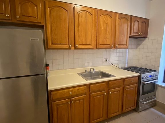 2nd image of 25-81 31st St #B3