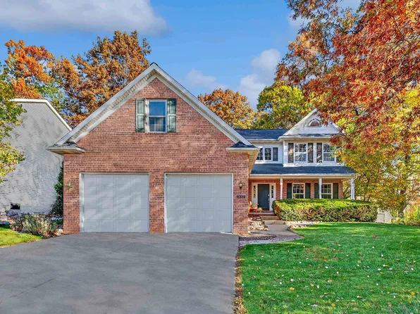 1450 Woodmont Way, Green Bay, WI 54313