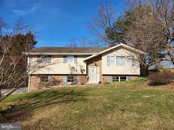 58 Persimmon Ln, Elizabethtown, PA 17022