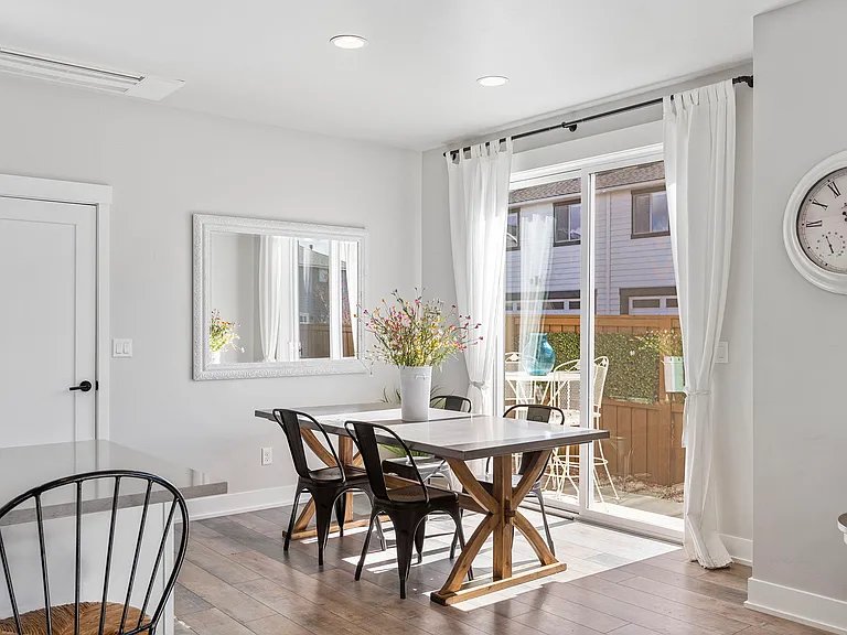 3722 NE Petrosa Ave — Photo 15
