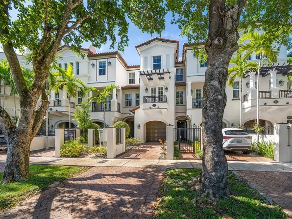 615 Santander Ave APT C, Coral Gables, FL 33134