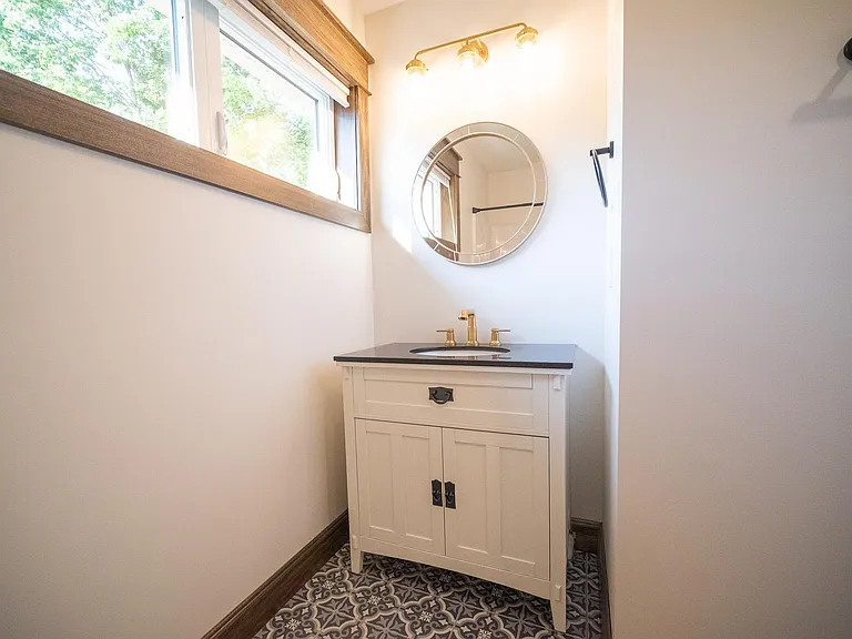 927 E Miller Dr — Photo 17