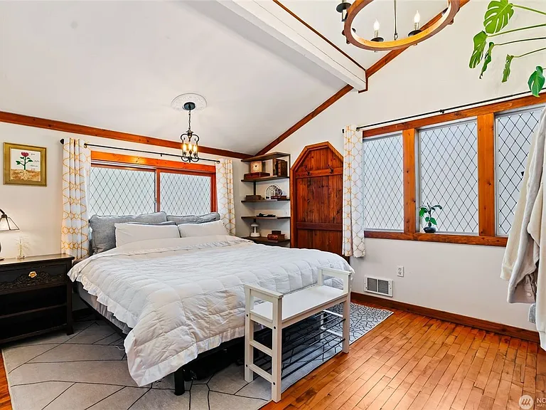 620 Clarke Rd — Photo 12