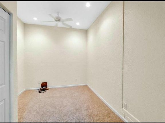 4th image of 4733 SW 13th Ct